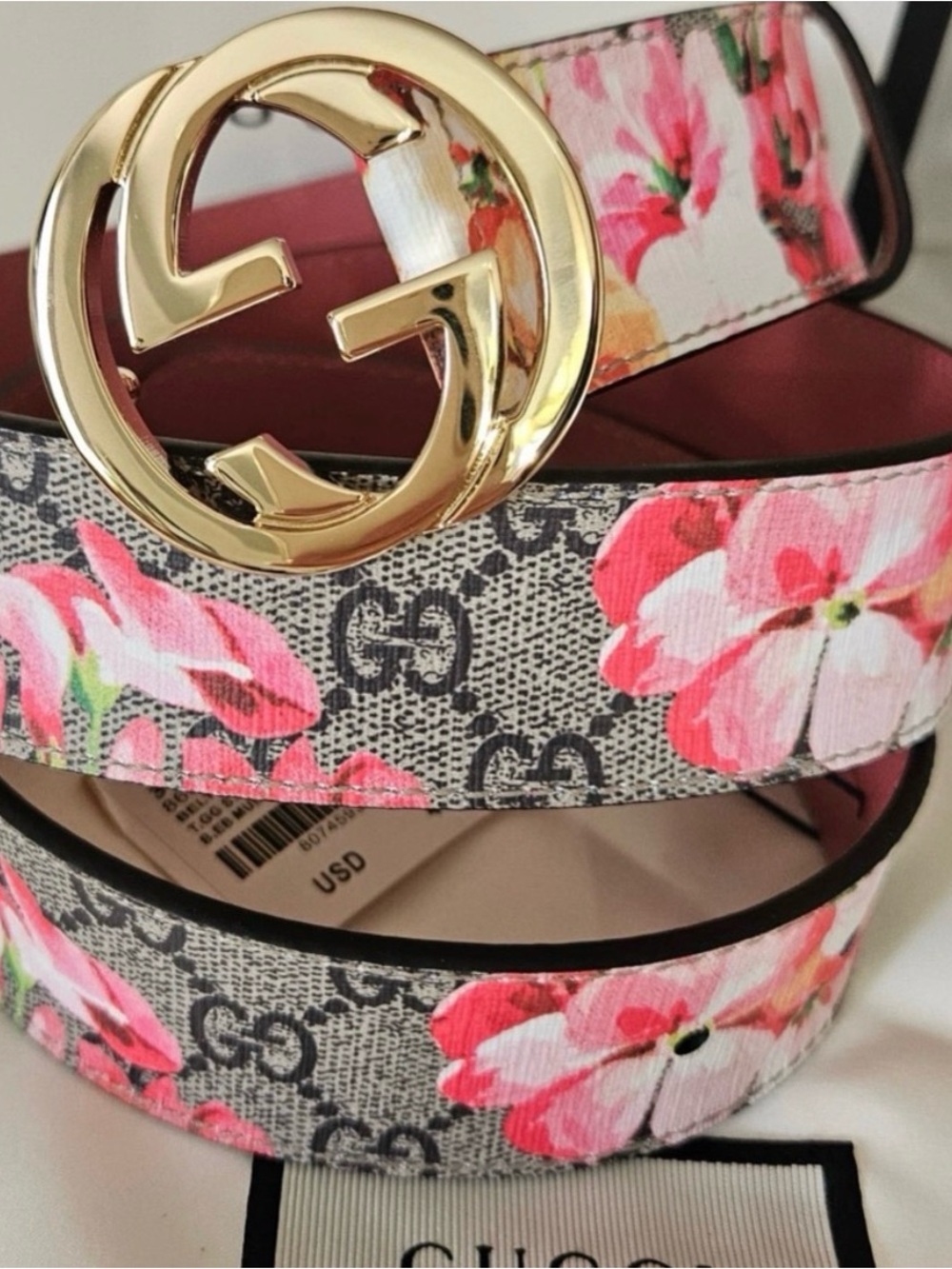 NWT Womens Classic GUCCI
Blooms Belt GG Size 100